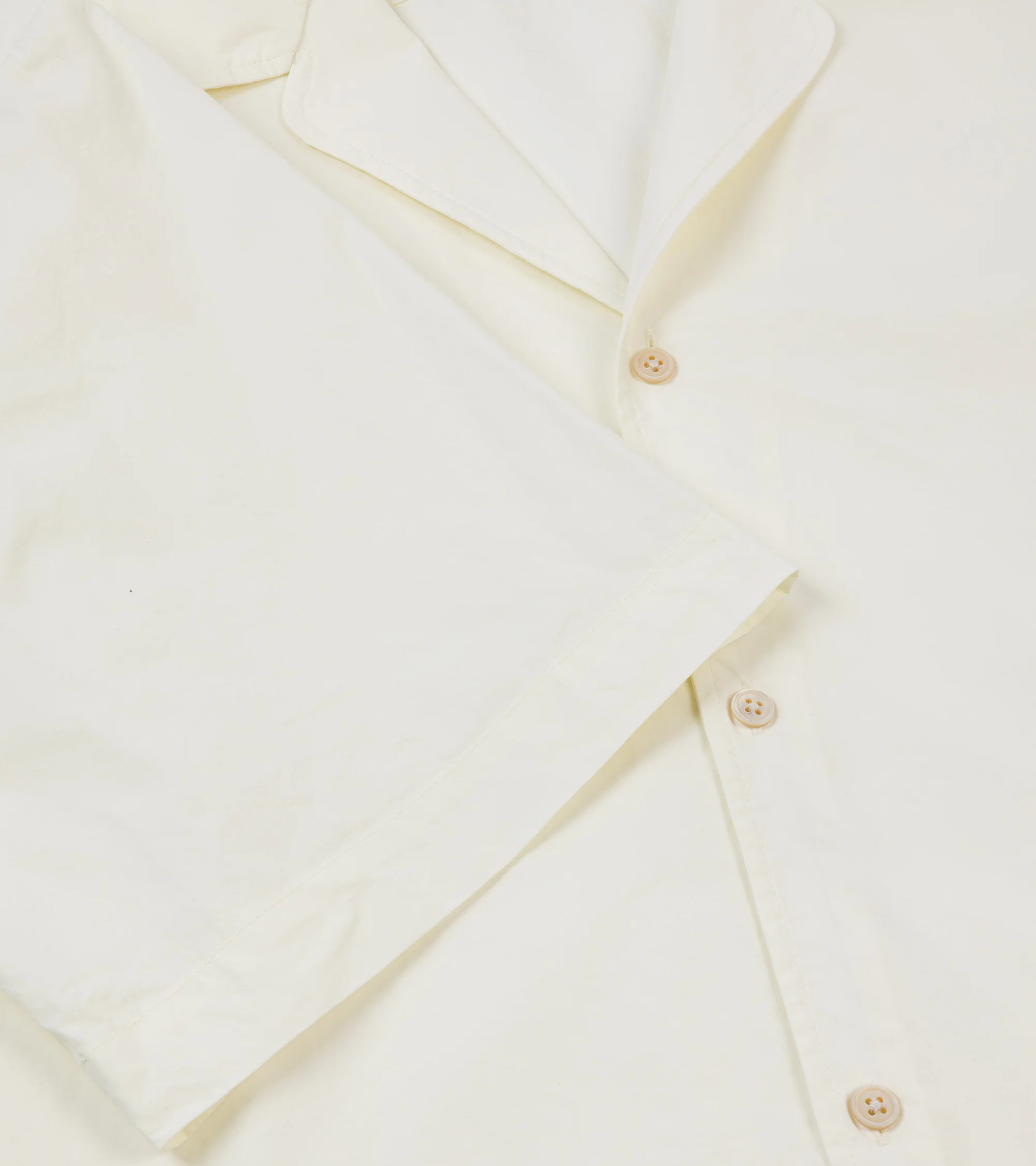 A Kind of Guise Samata Washed Cotton Shirt: Ecru - Image 3