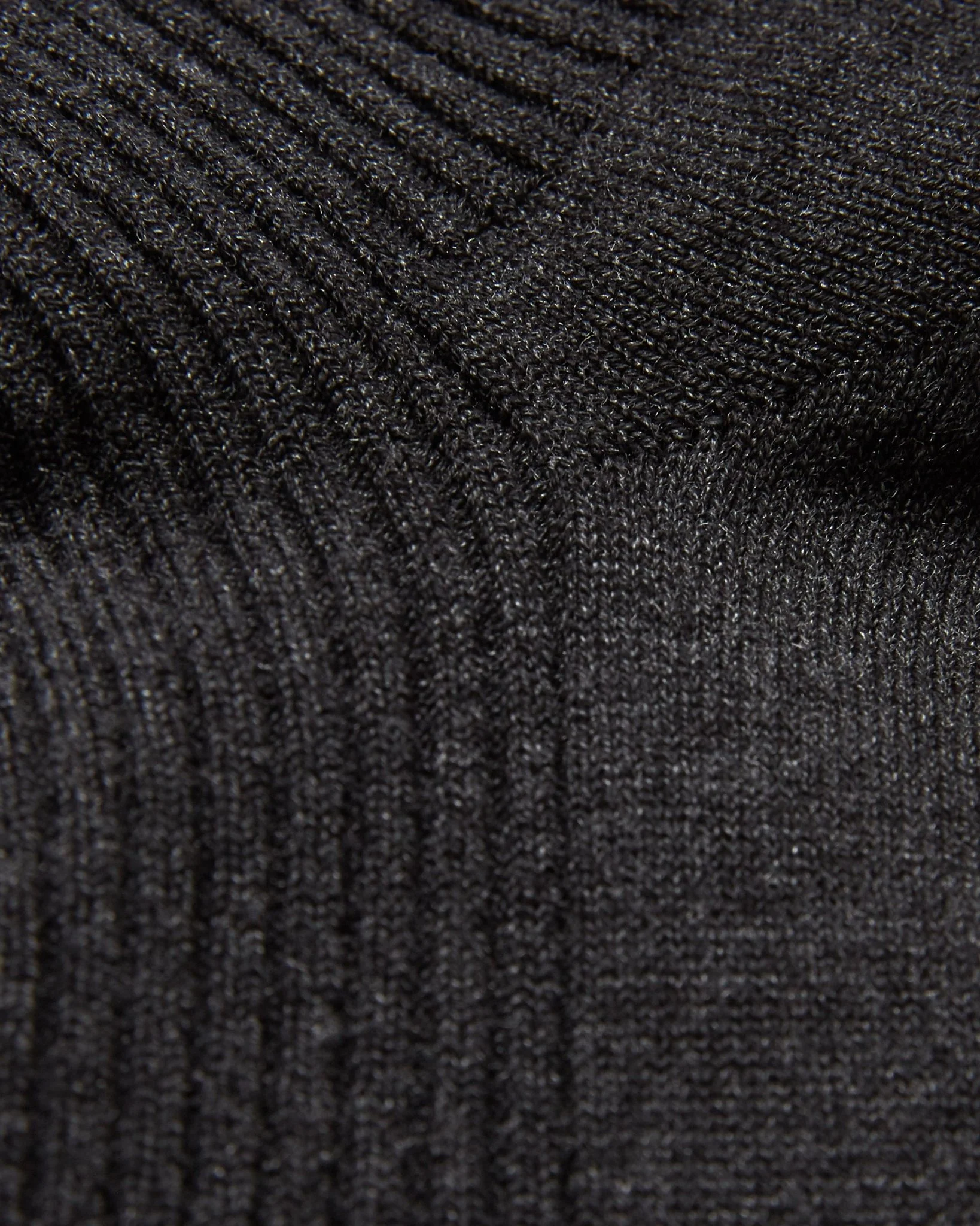 Tabio Power Fit Crew Socks: Heather Charcoal - Image 2