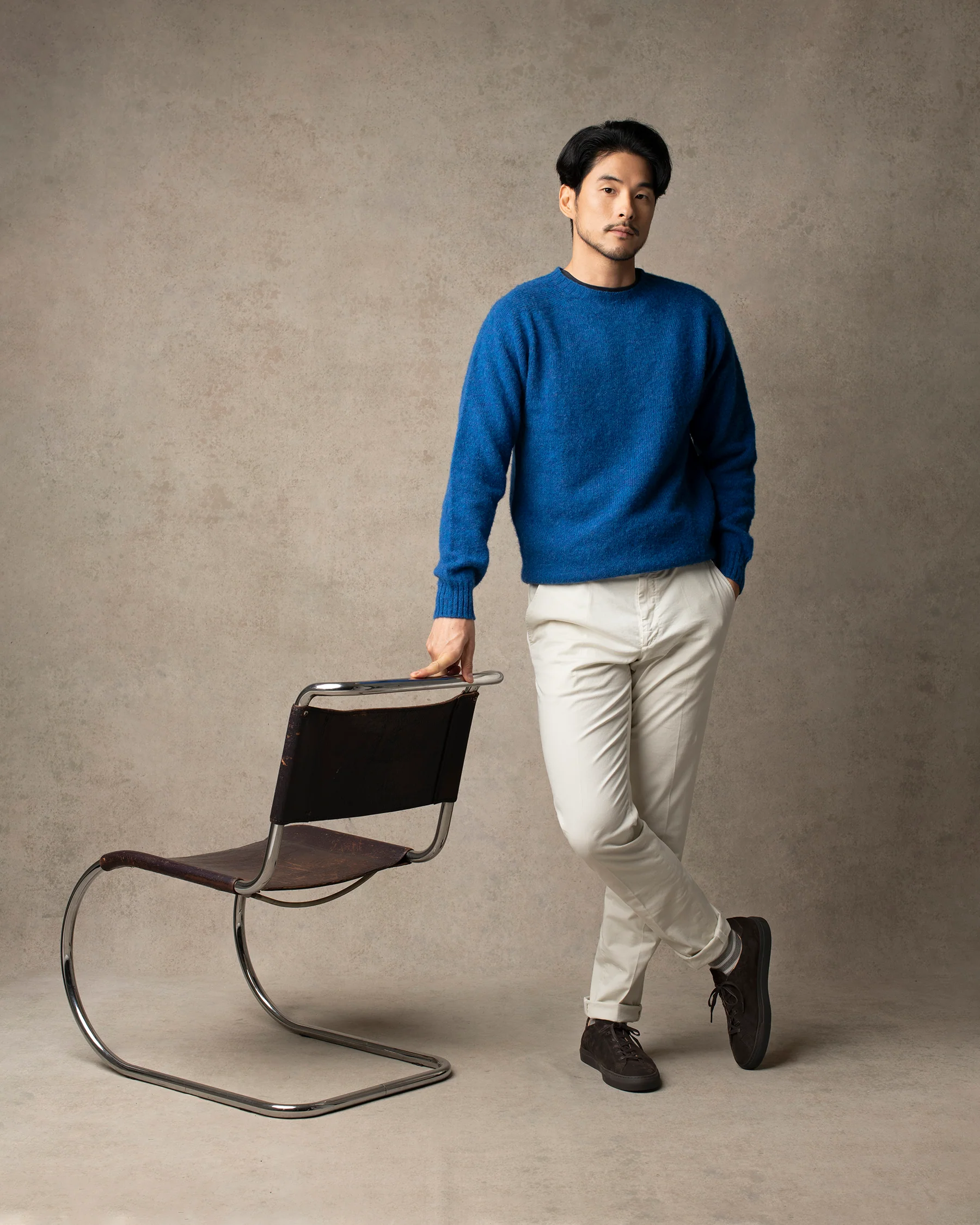 Trunk Goswell Brushed Lambswool Crew Neck Sweater: Azure Blue - Image 5